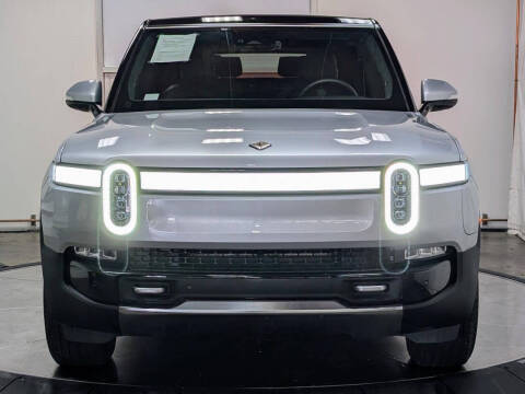 2024 Rivian R1S
