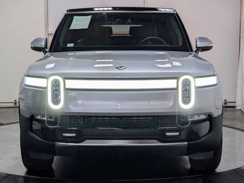 2024 Rivian R1S