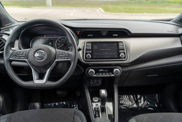 2020 Nissan Kicks SV