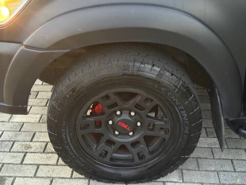 2003 Toyota Sequoia SR5