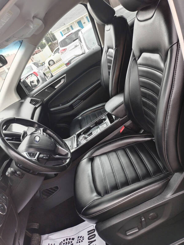 2020 Ford Edge SEL