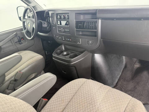 2024 Chevrolet Express LT 3500