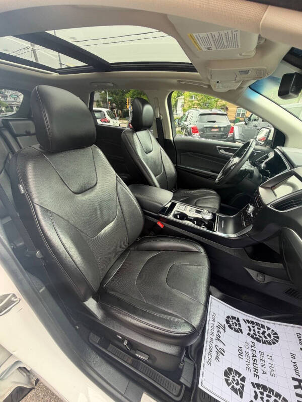 2019 Ford Edge Titanium