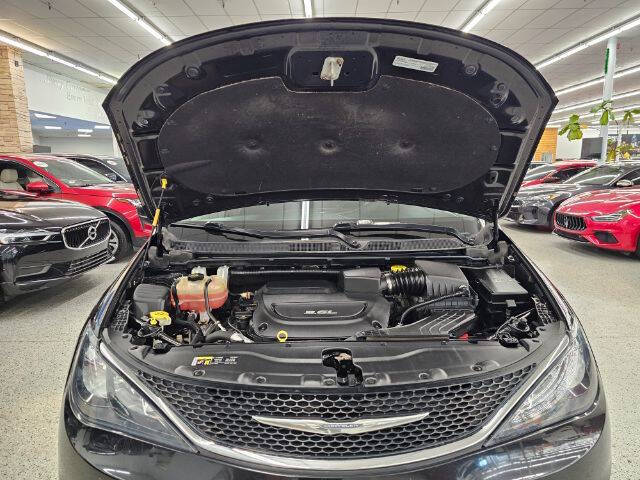 2017 Chrysler Pacifica Touring