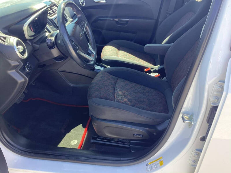 2018 Chevrolet Sonic LT Auto