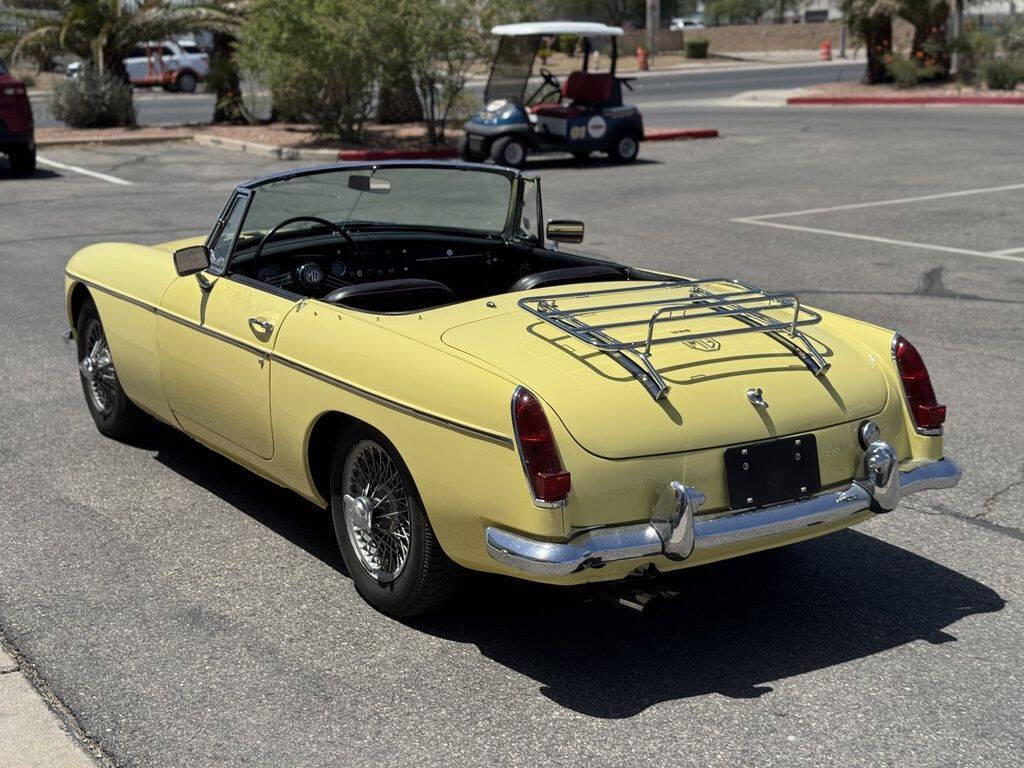 1967 MG MGB 9