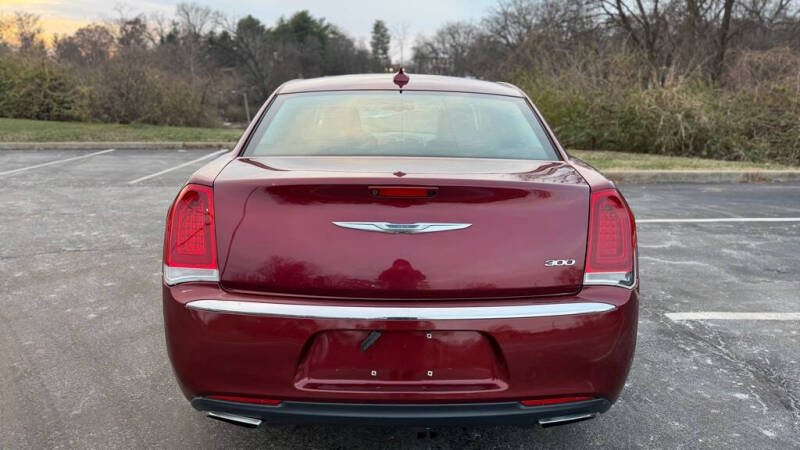 2016 Chrysler 300 Limited