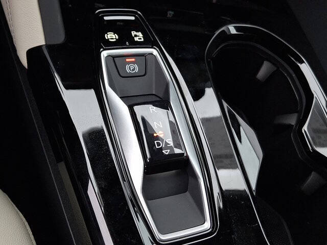 2025 Audi Q5 quattro Premium Plus TFSI