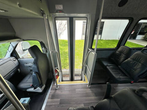 2024  Ford E-350