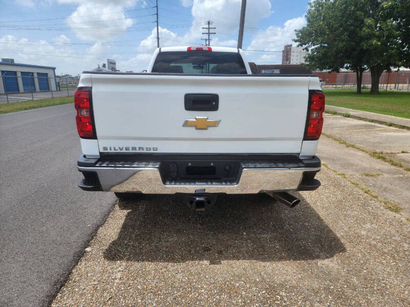 2019 Chevrolet Silverado 2500HD Work Truck photo 4