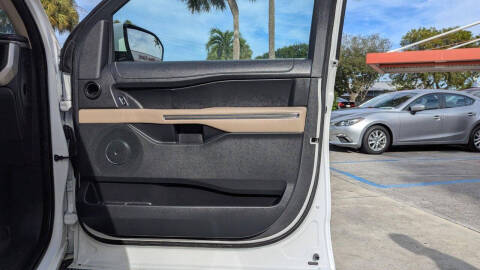 2023 Ford Expedition MAX XLT