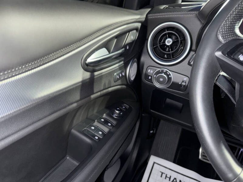 2023 Alfa Romeo Stelvio Veloce