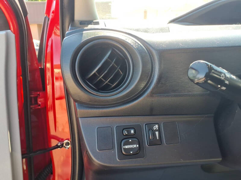 2014 Toyota Prius c One