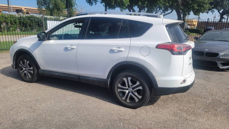 2016 Toyota RAV4 LE