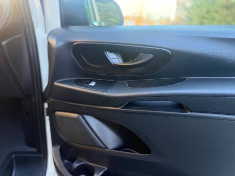 2016 Mercedes-Benz Metris