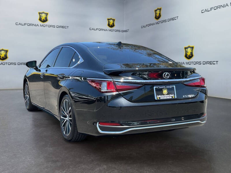 2025 Lexus ES 300h