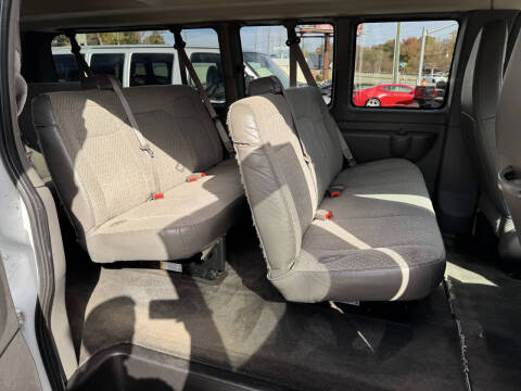 2017 Chevrolet Express LT 3500