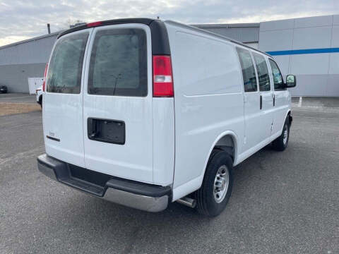 2025 Chevrolet Express 2500