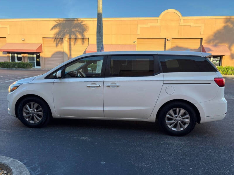 2017 Kia Sedona LX