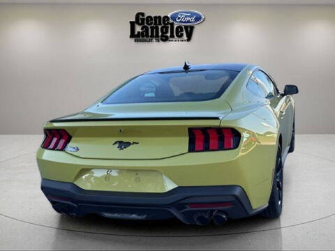 2025 Ford Mustang EcoBoost