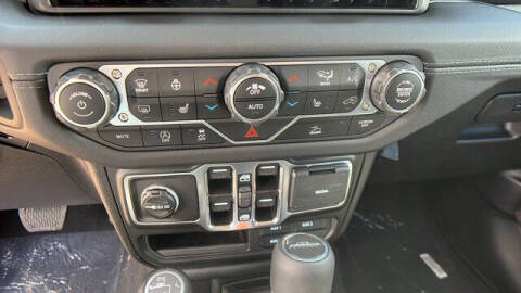 2025 Jeep Gladiator High Tide