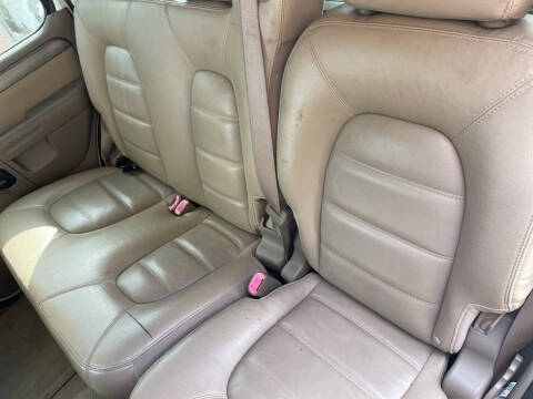 2004 Ford Explorer XLT