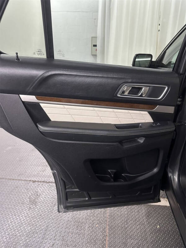 2016 Ford Explorer Platinum