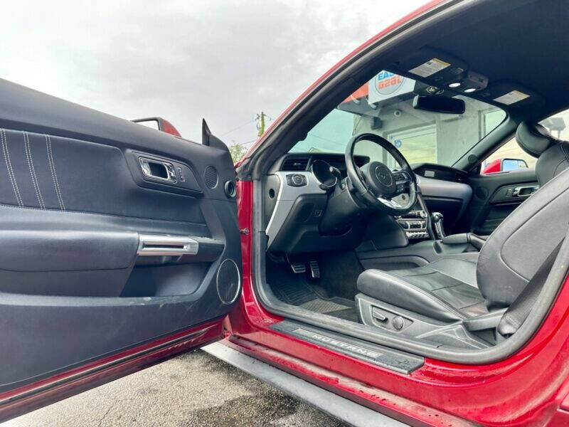2016 Ford Mustang  - $17,995
