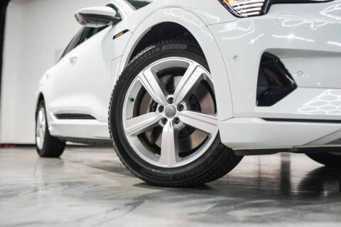 2019 Audi e-tron quattro Premium Plus