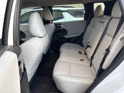 2022 Mitsubishi Outlander SEL