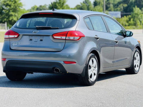 2016 Kia Forte5 LX