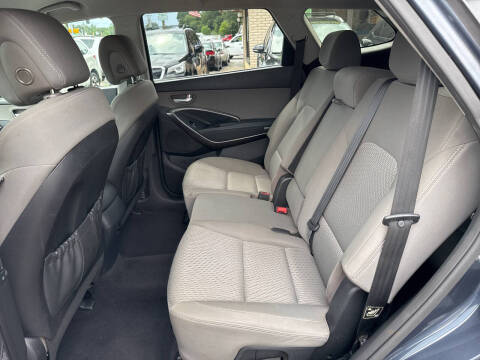 2017 Hyundai Santa Fe SE