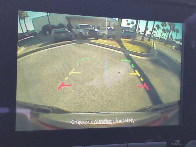 2024 Nissan Frontier SL