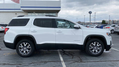 2023 GMC Acadia SLT