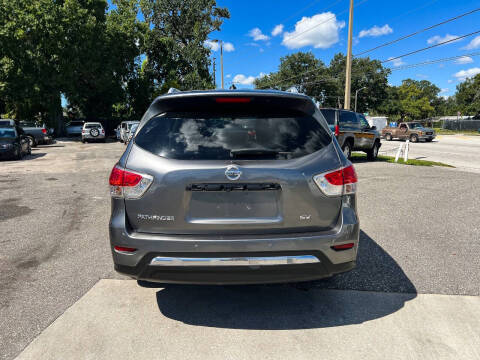 2015 Nissan Pathfinder SV