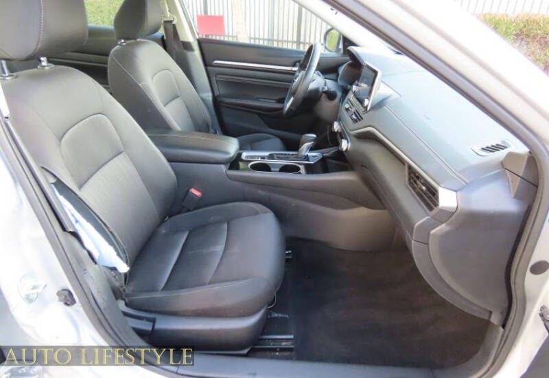 2021 Nissan Altima 2.5 SV