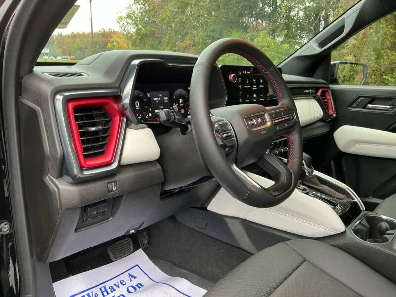 2024 GMC Canyon AT4X