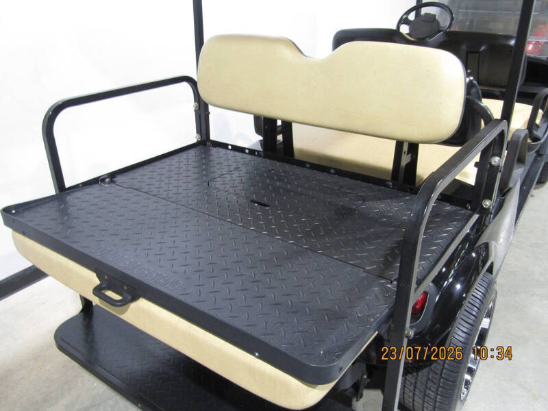 2019 Cushman Shuttle 6
