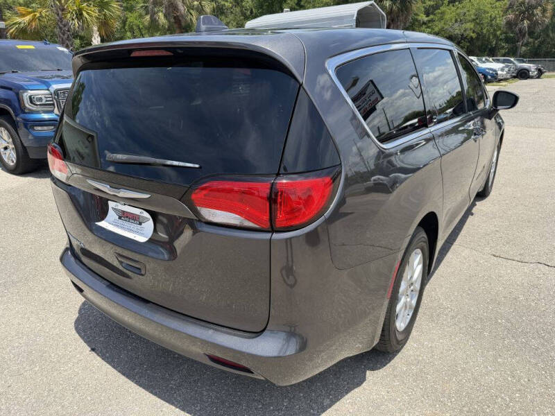 2017 Chrysler Pacifica Touring