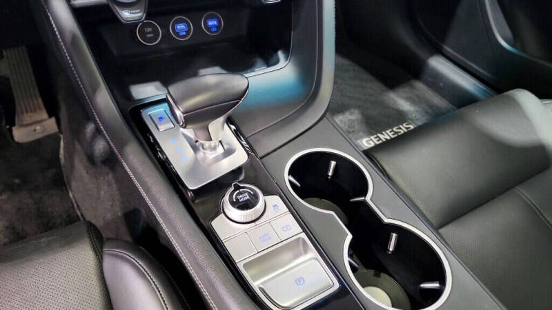 2023 Genesis G70