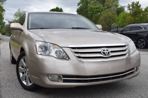 2006 Toyota Avalon for sale at QUEST AUTO GROUP LLC in Redford MI