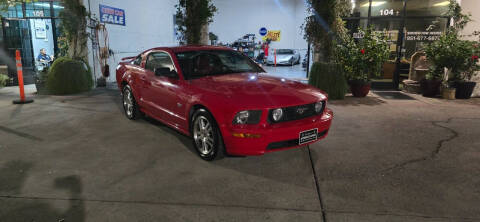 2005 Ford Mustang GT Deluxe