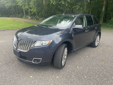 2013 Lincoln MKX for sale at Lou Rivers Used Cars in Palmer MA