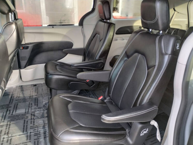 2021 Chrysler Voyager LXi