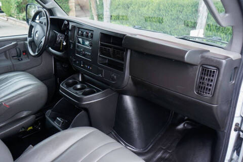 2023 Chevrolet Express 2500