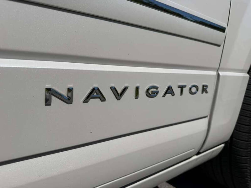 2017 Lincoln Navigator Select