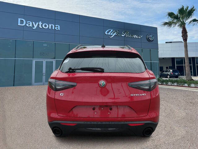 2025 Alfa Romeo Stelvio