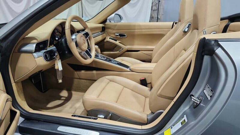 2017 Porsche 911 Carrera