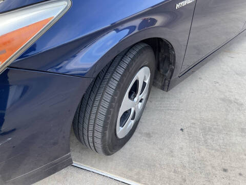 2012 Toyota Prius Two