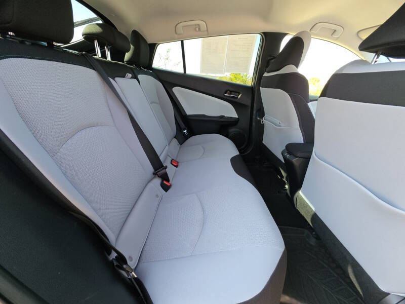 2019 Toyota Prius LE AWD-e